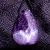 Von nahezu allen Völkern wird der Amethyst verehrt, der Name stammt aus dem Griechischen Amethystos und bedeutet nicht betrunken. Er bringt Standfestigkeit. Er hilft gegen Zauberei, Heimweh und böse Gedanken und sollte immer offen getragen werden. Er bewahrt vor Lernschwierigkeiten und Prüfungsangst und vertreibt falsche Freunde. 